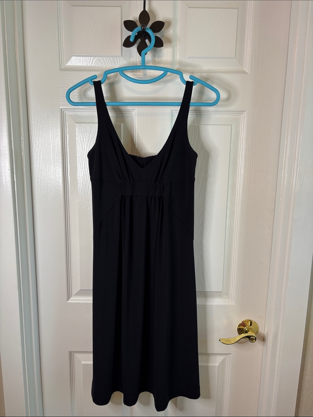 Cabi Classic Black Sleeveless V-Neck Dress Elastic Gathered Details Sz Sm